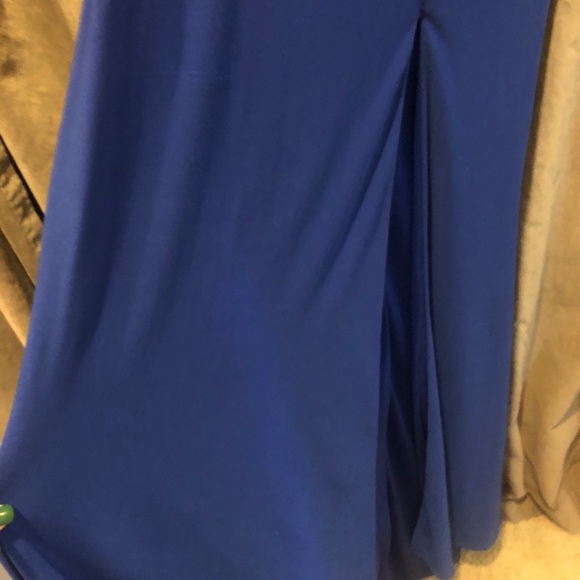 Formal full length prom gown. Blue w/iridescent - Picture 4 of 7